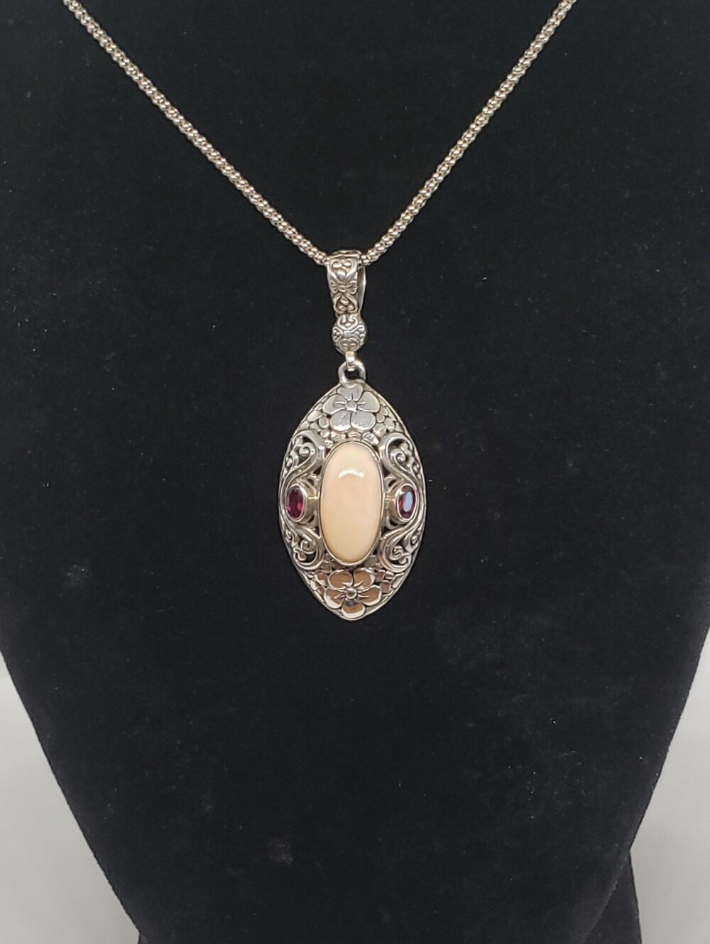 NWOT, Bali, Natural Peruvian Pink Opal & Orissa Rhodilite Garnet Necklace